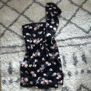 XS Giani Bini one shoulder silk dress